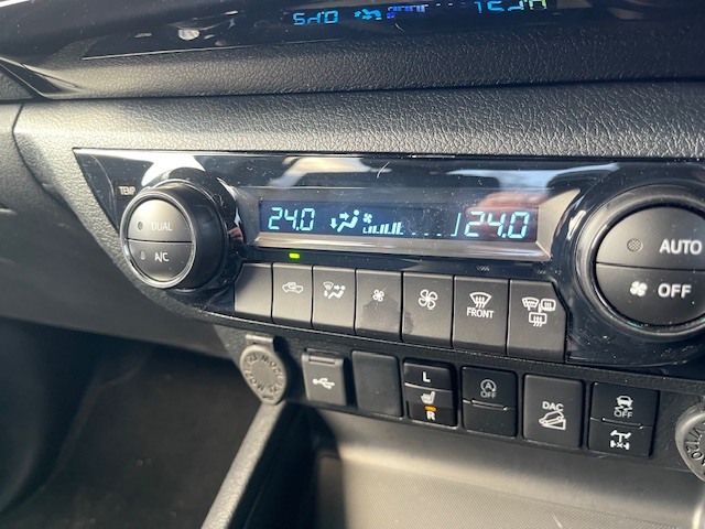 Used Toyota Hilux 2025 for sale - 76623464: Photo 17