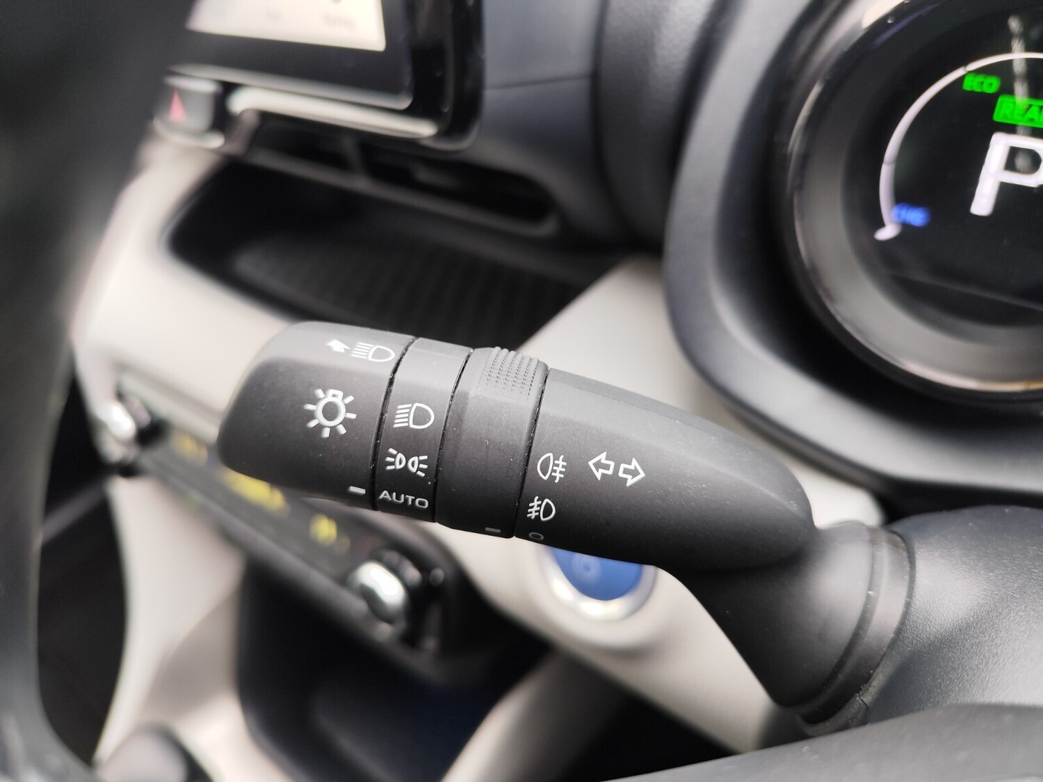 Used Toyota Yaris 2023 for sale - 77399305: Photo 19