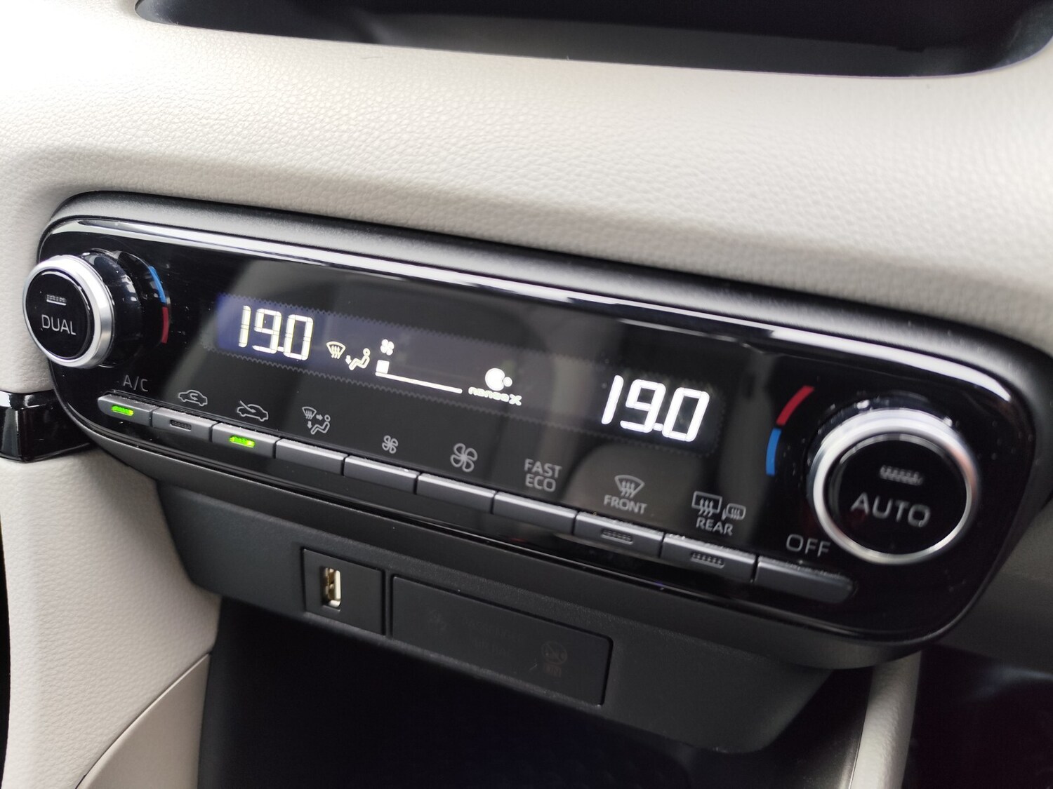 Used Toyota Yaris 2023 for sale - 77399305: Photo 27