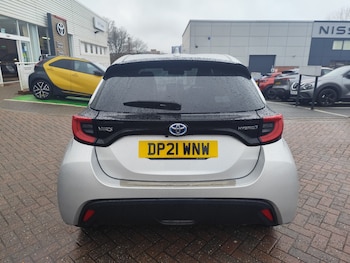 Used Toyota Yaris 2021 for sale - 77492723: Photo