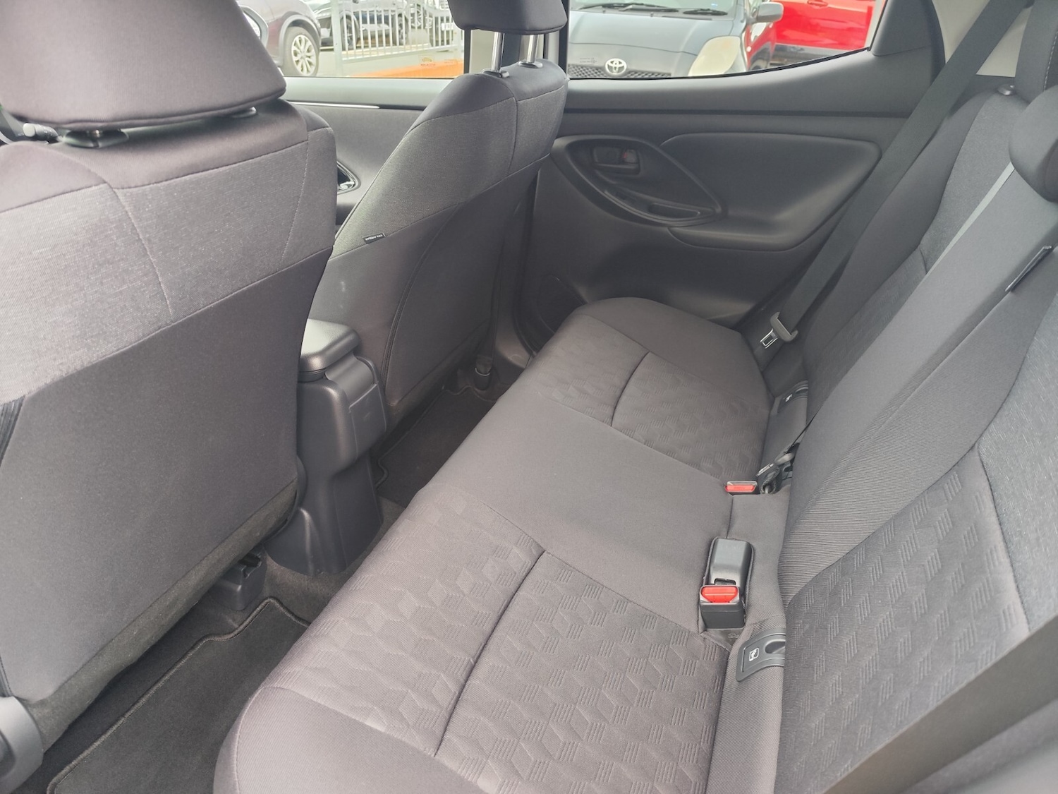 Used Toyota Yaris 2024 for sale - 76400671: Photo 12