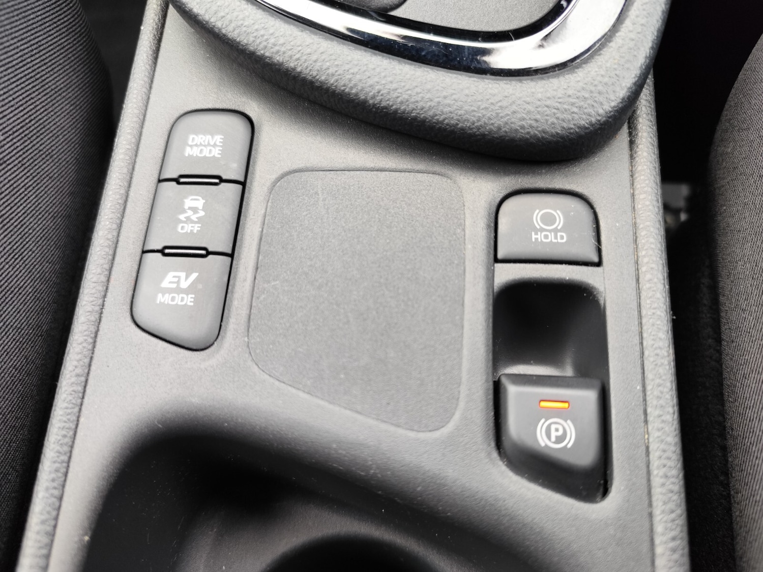 Used Toyota Yaris 2024 for sale - 76400671: Photo 30