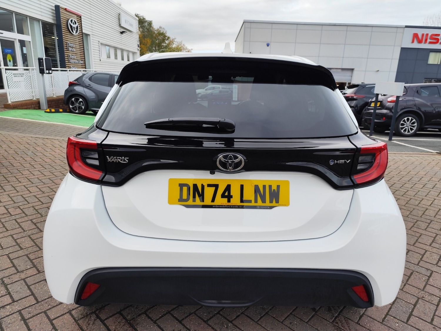 Used Toyota Yaris 2024 for sale - 76400671: Photo 4