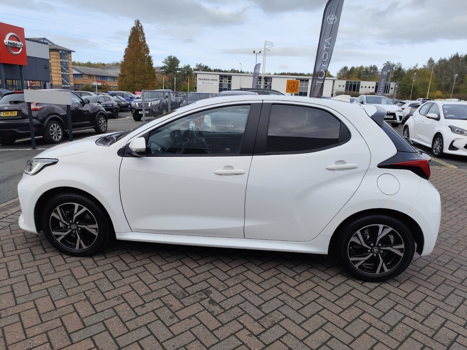 Used Toyota Yaris 2024 for sale - 76400671: Photo 8