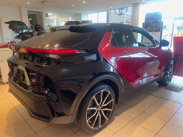 Used Toyota C-HR for sale - 76622220: Photo 6