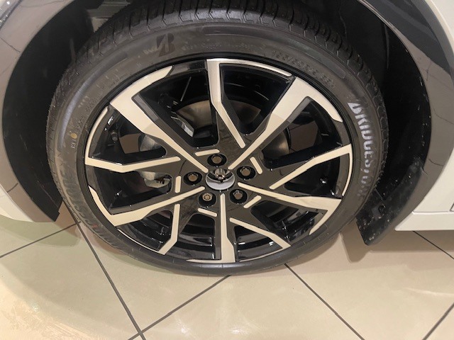 Used Toyota Prius 2025 for sale - 77434798: Photo 4