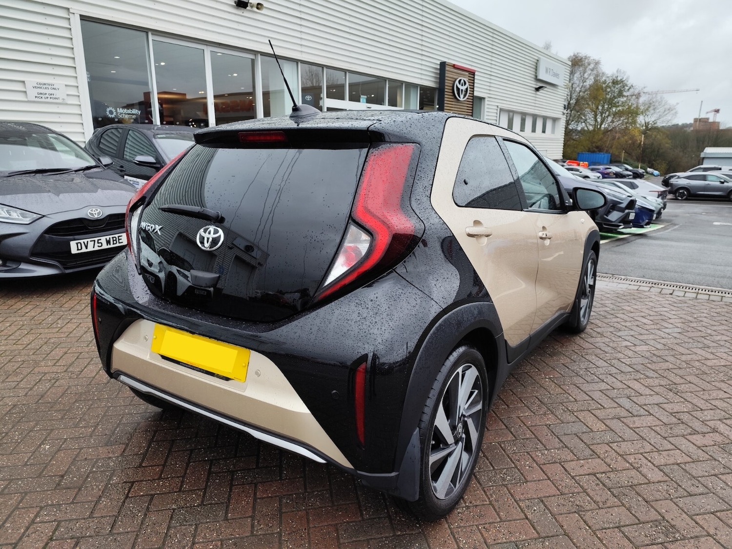 Used Toyota Aygo X 2022 for sale - 76589815: Photo 3