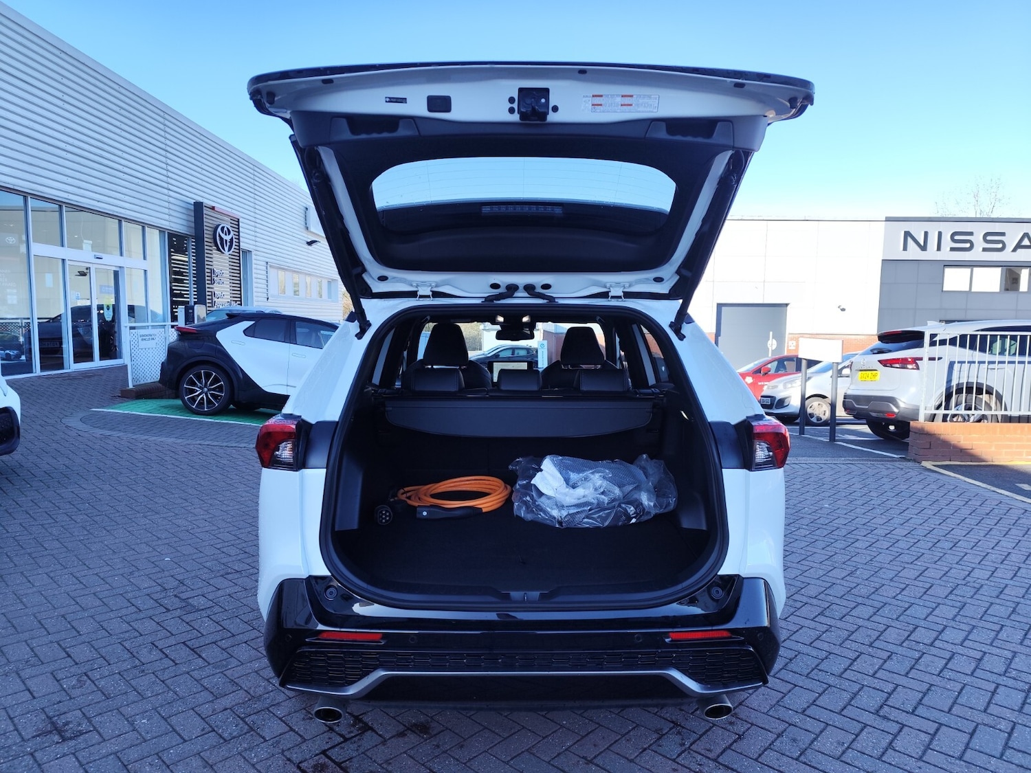 Used Toyota RAV4 2025 for sale - 77434891: Photo 6