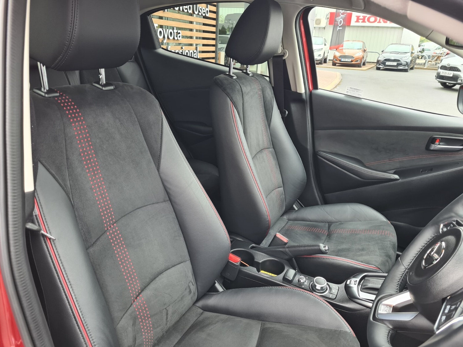 Used Mazda Mazda2 2024 for sale - 77393461: Photo 18