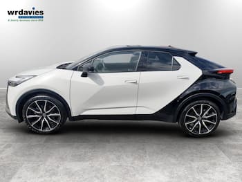 Used Toyota C-HR 2024 for sale - 79367080: Photo