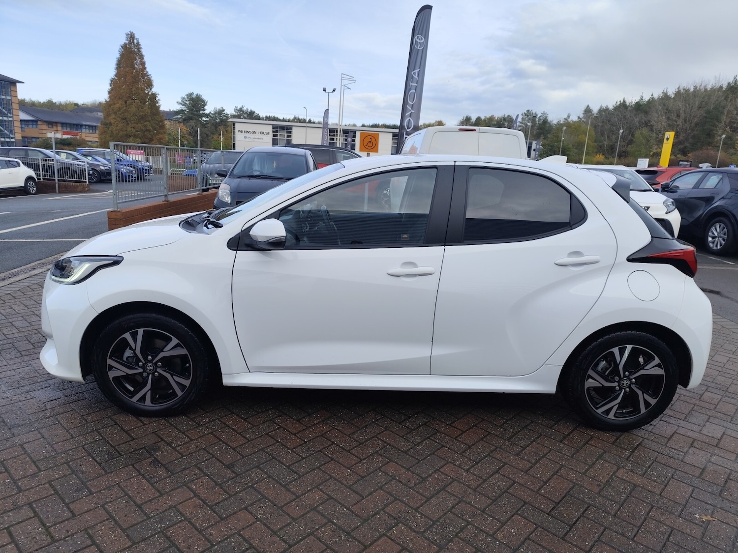 Used Toyota Yaris 2024 for sale - 76400685: Photo 8