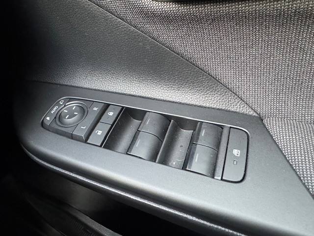 Used Toyota C-HR 2024 for sale - 76894773: Photo 17