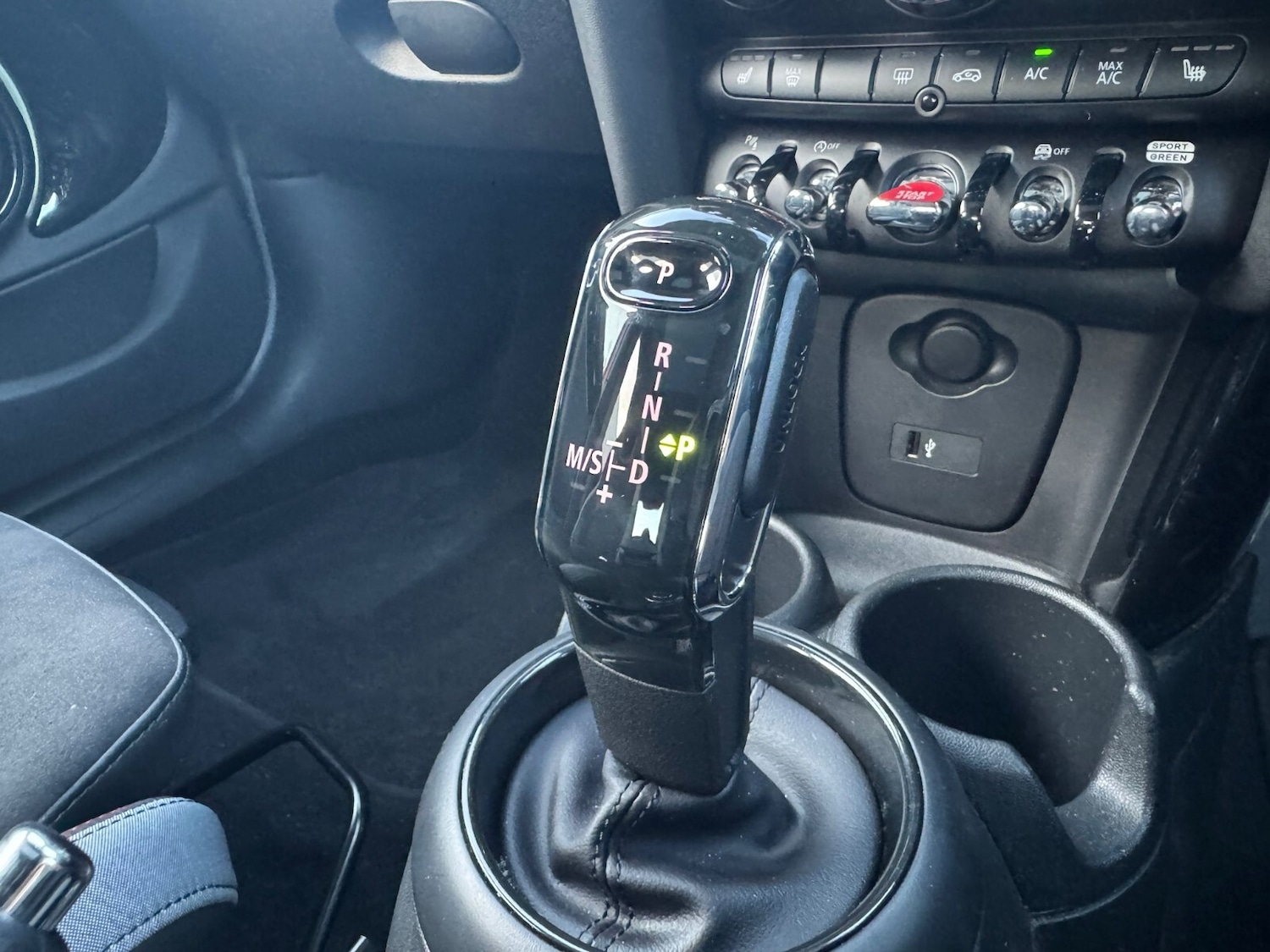 Used MINI Hatch 2022 for sale - 76854691: Photo 25