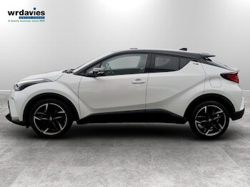Used Toyota C-HR 2023 for sale - 77762801: Photo