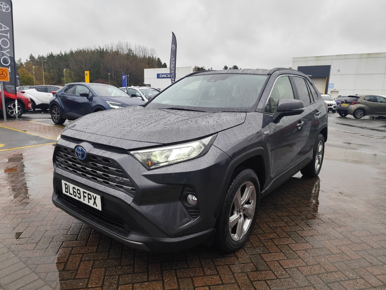 Used Toyota RAV4 2019 for sale - 76568100: Photo 10