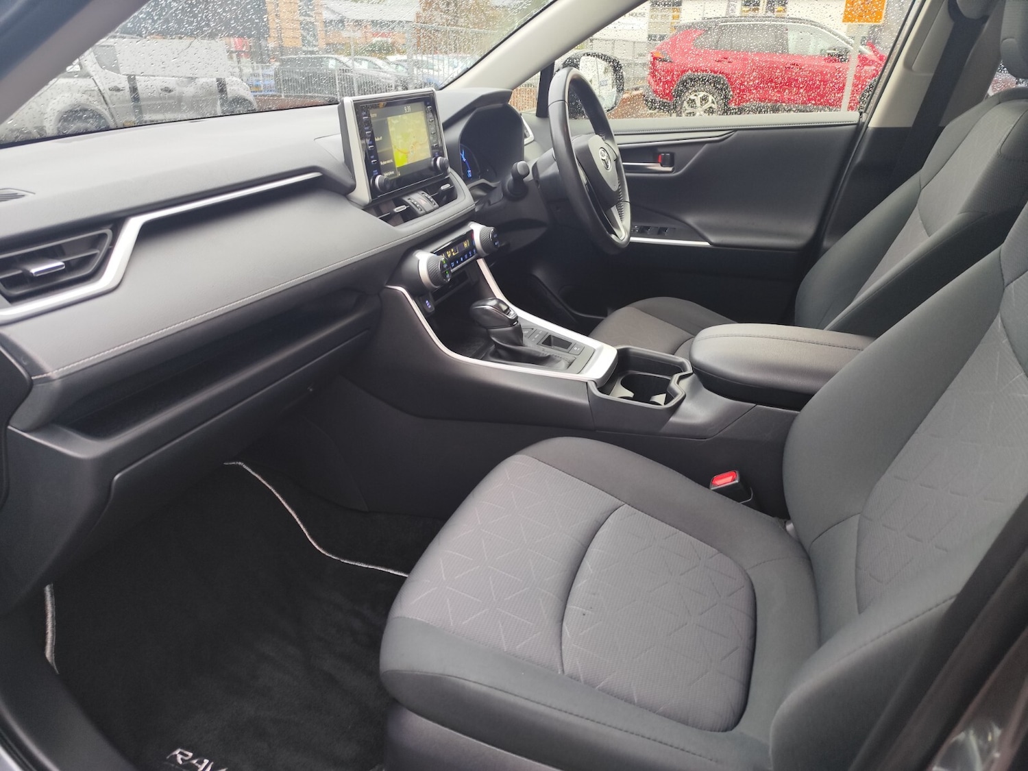 Used Toyota RAV4 2019 for sale - 76568100: Photo 12