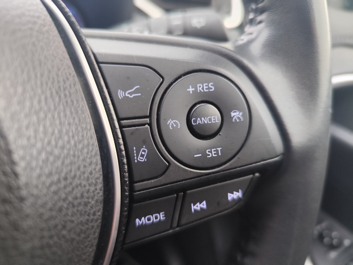 Used Toyota RAV4 2019 for sale - 76568100: Photo 18