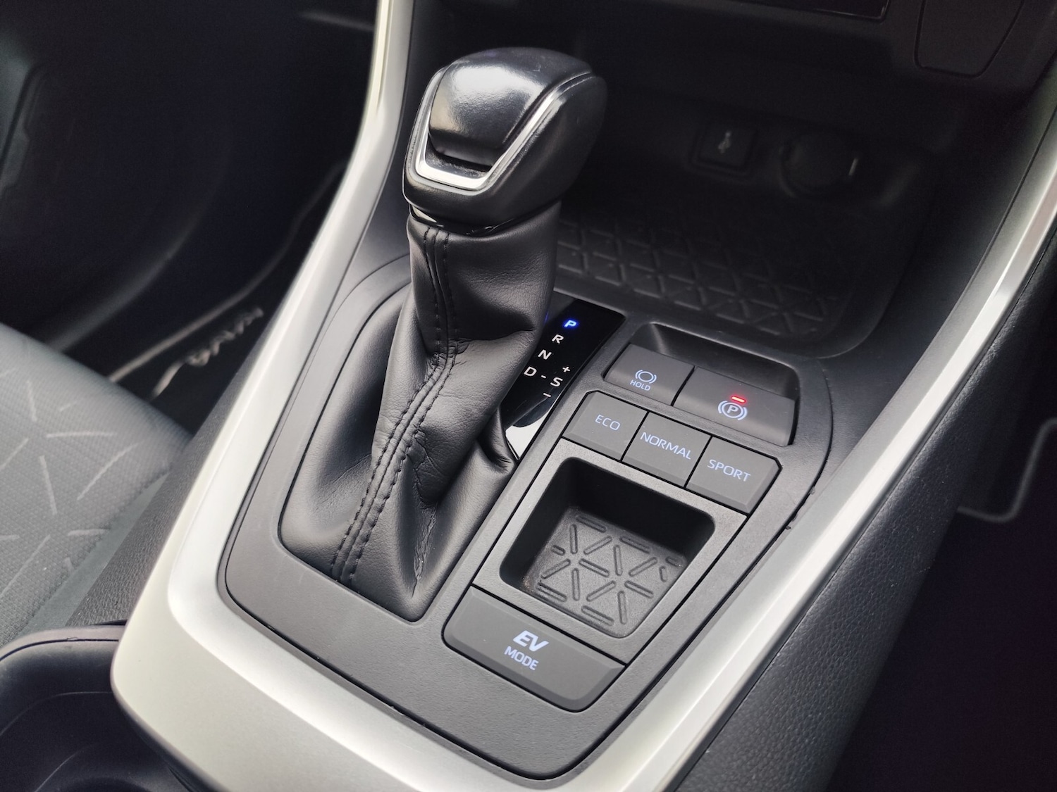 Used Toyota RAV4 2019 for sale - 76568100: Photo 29