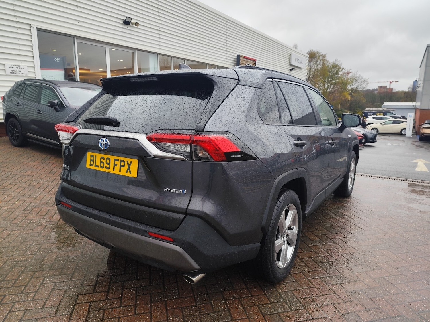 Used Toyota RAV4 2019 for sale - 76568100: Photo 3