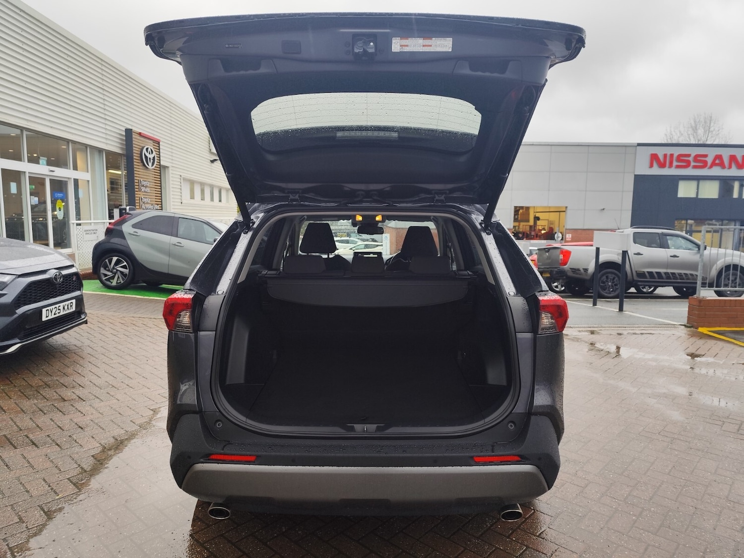 Used Toyota RAV4 2019 for sale - 76568100: Photo 5