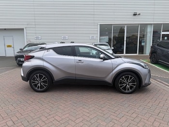 Used Toyota C-HR 2020 for sale - 76276134: Photo