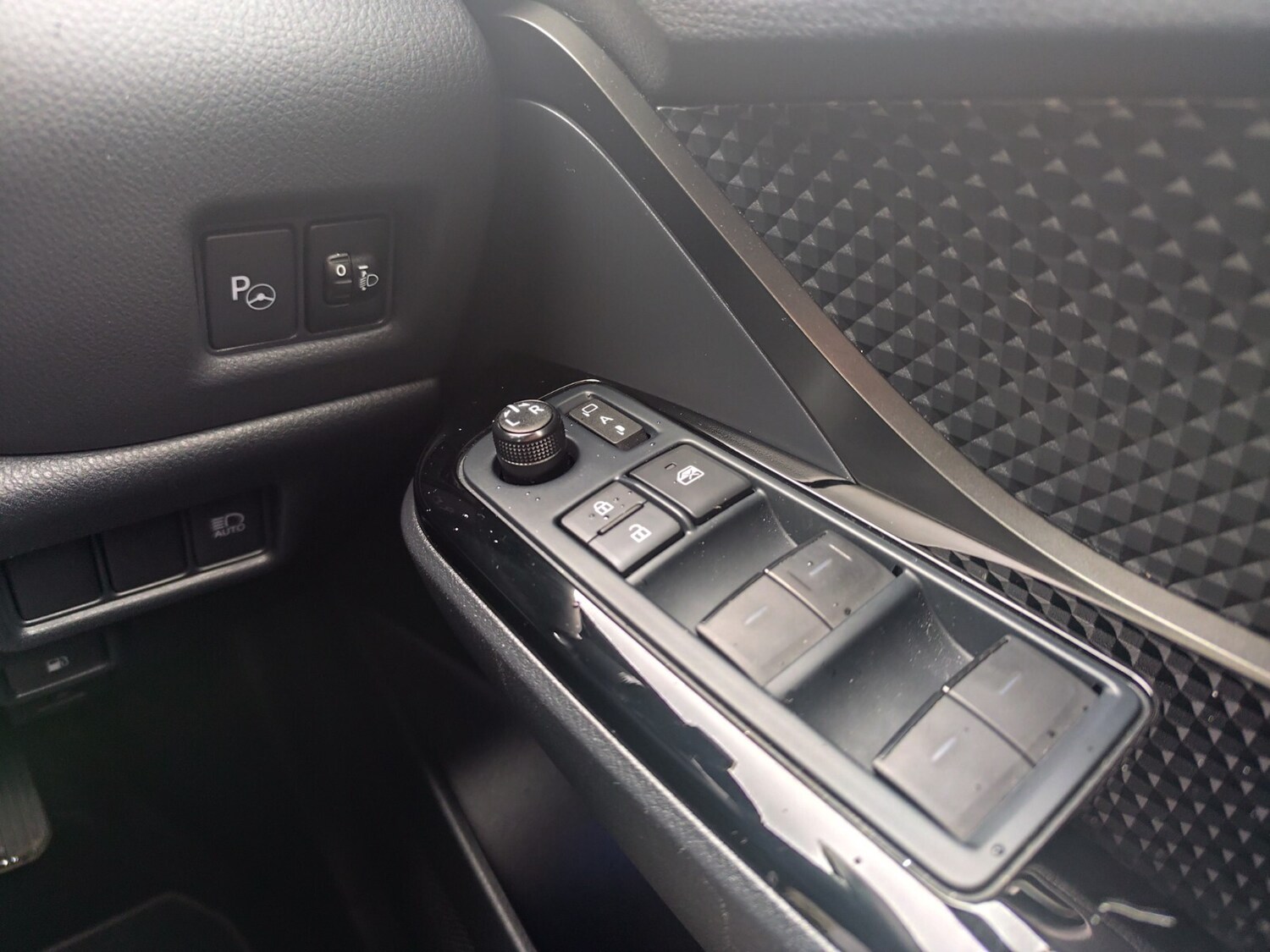 Used Toyota C-HR 2022 for sale - 77532092: Photo 21