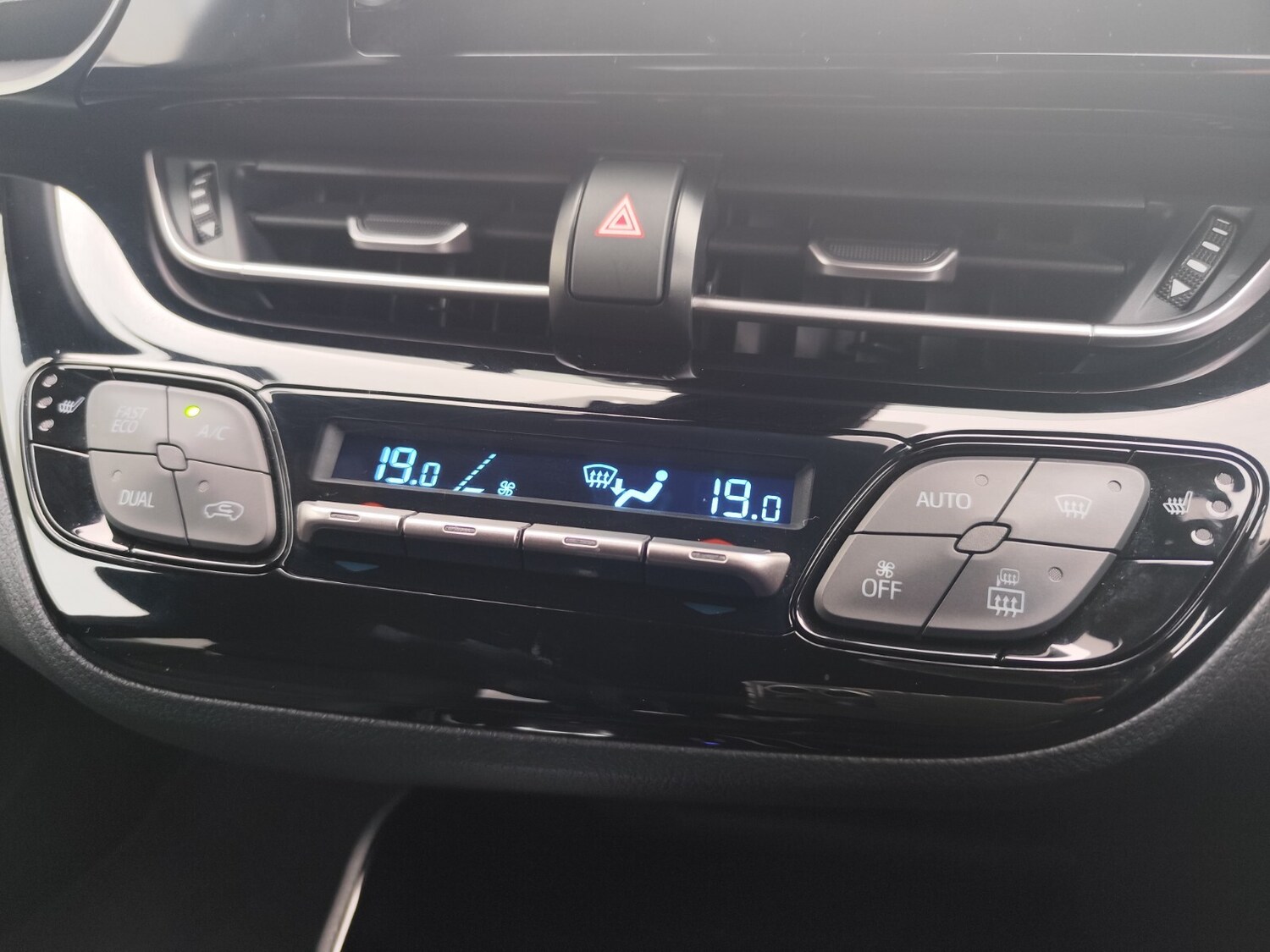 Used Toyota C-HR 2022 for sale - 77532092: Photo 27