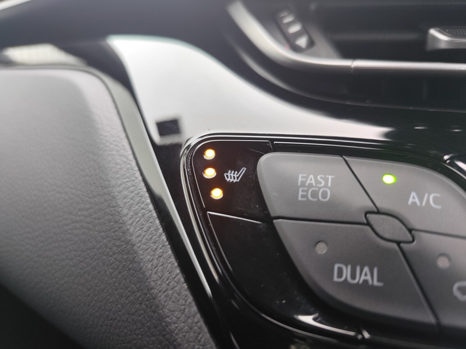 Used Toyota C-HR 2022 for sale - 77532092: Photo 28