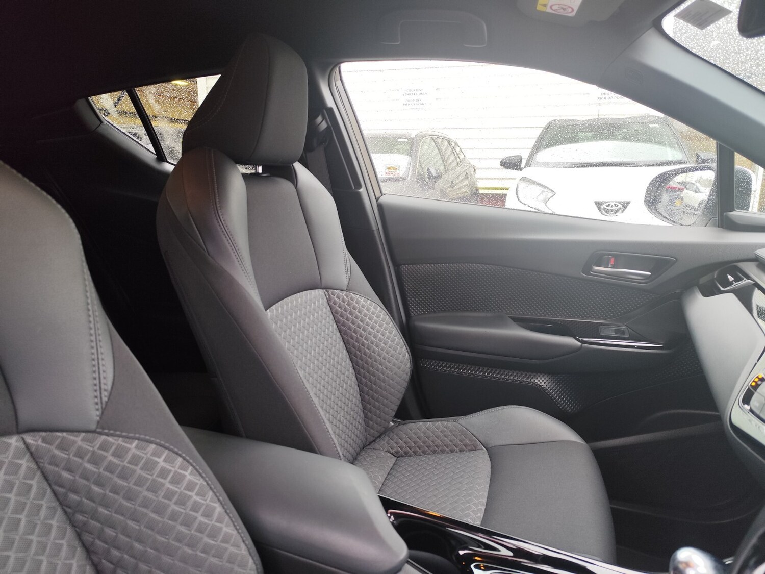 Used Toyota C-HR 2022 for sale - 77532092: Photo 31