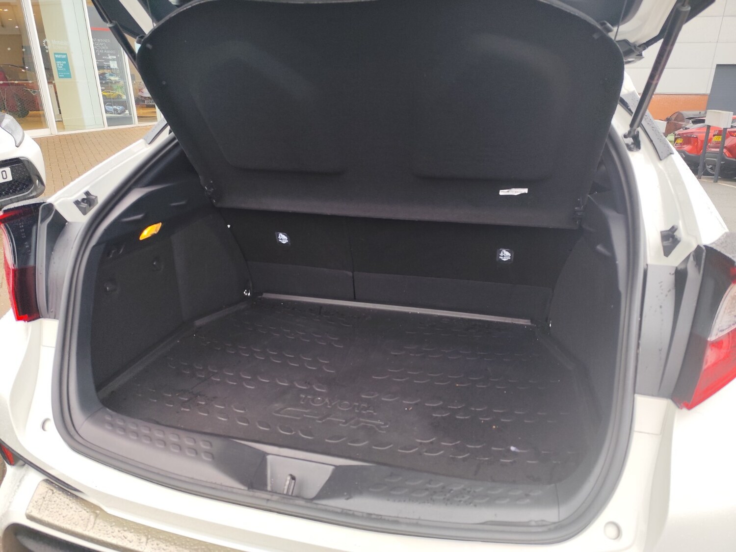 Used Toyota C-HR 2022 for sale - 77532092: Photo 6