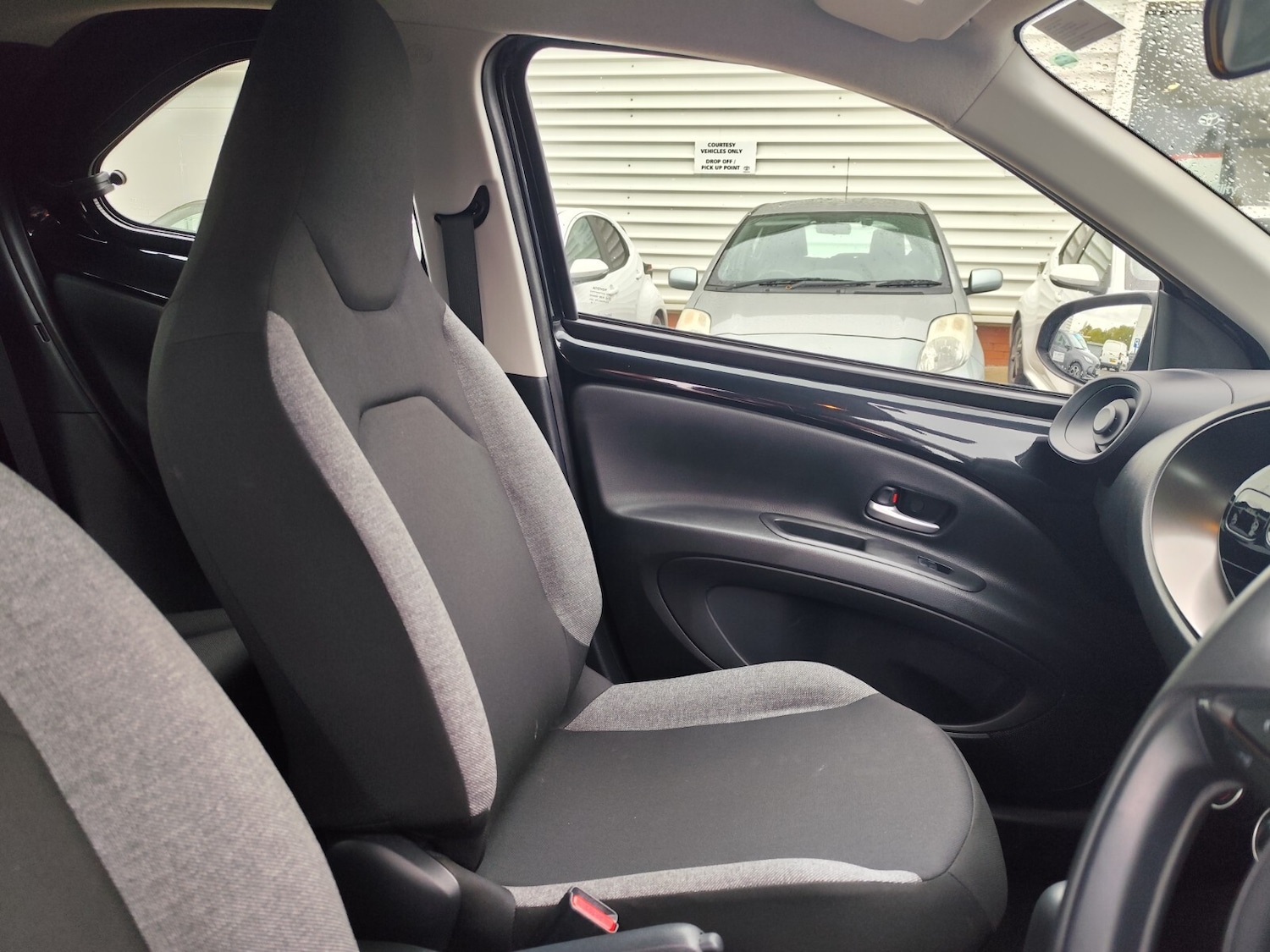 Used Toyota Aygo X 2022 for sale - 76344122: Photo 27