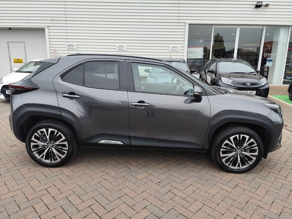 Used Toyota Yaris Cross 2024 for sale - 76276266: Photo 2
