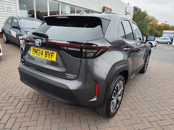 Used Toyota Yaris Cross 2024 for sale - 76276266: Photo 3