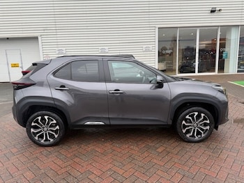 Used Toyota Yaris Cross 2023 for sale - 77092587: Photo