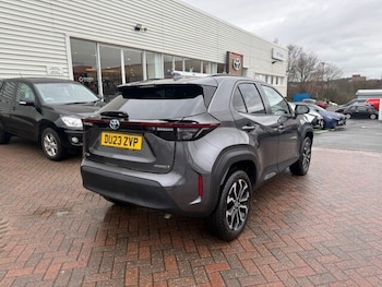 Used Toyota Yaris Cross 2023 for sale - 77092587: Photo