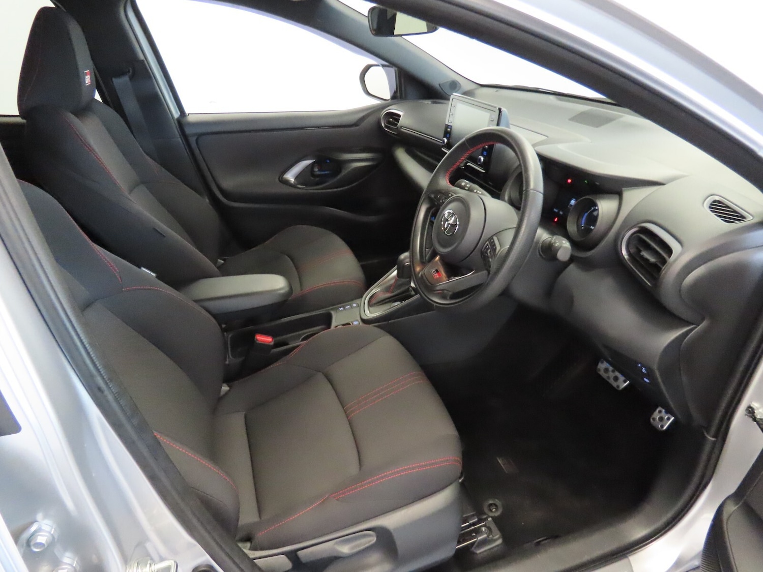 Used Toyota Yaris 2023 for sale - 76276478: Photo 15