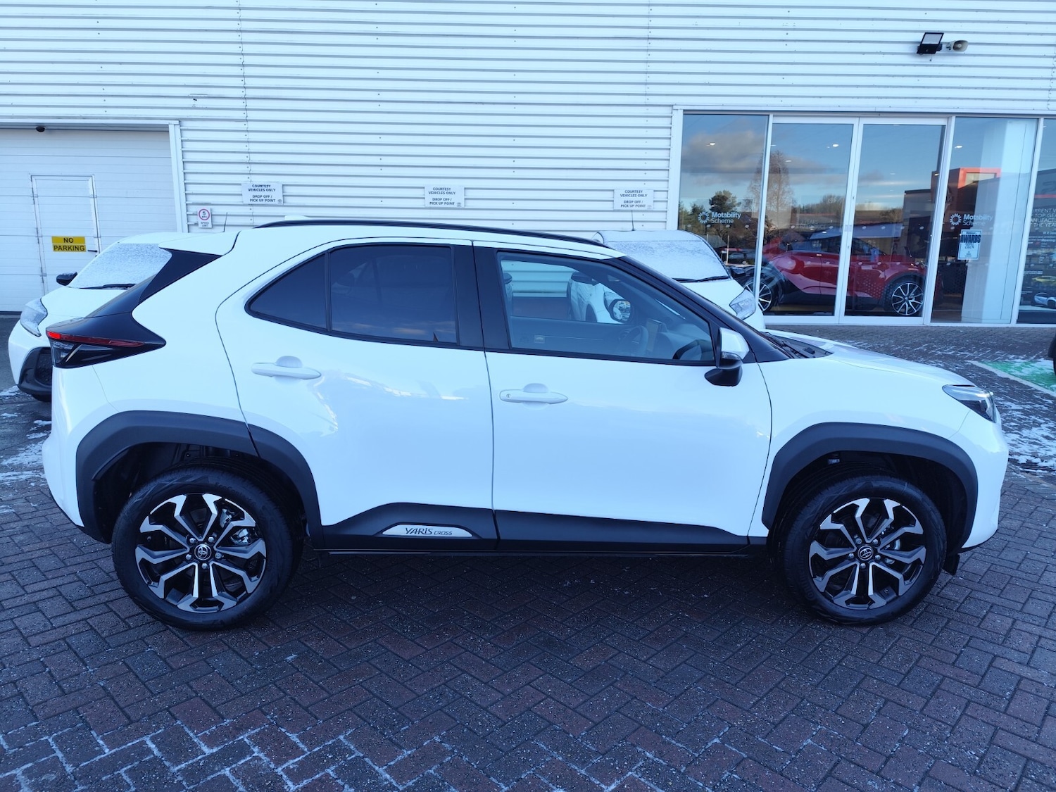 Used Toyota Yaris Cross 2025 for sale - 77079218: Photo 2