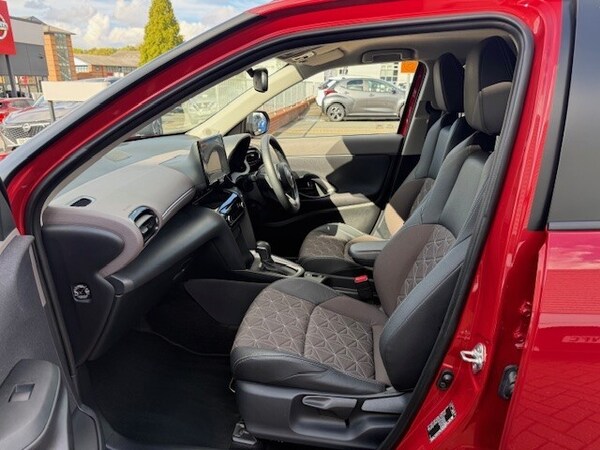 Used Toyota Yaris Cross 2023 for sale - 76276324: Photo 12