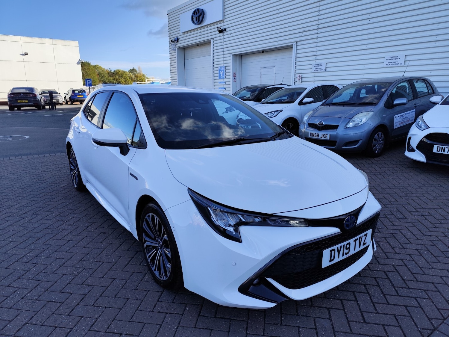 Used Toyota Corolla 2019 for sale - 76332289: Photo 1
