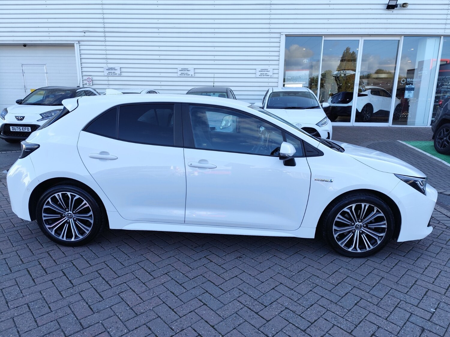 Used Toyota Corolla 2019 for sale - 76332289: Photo 2