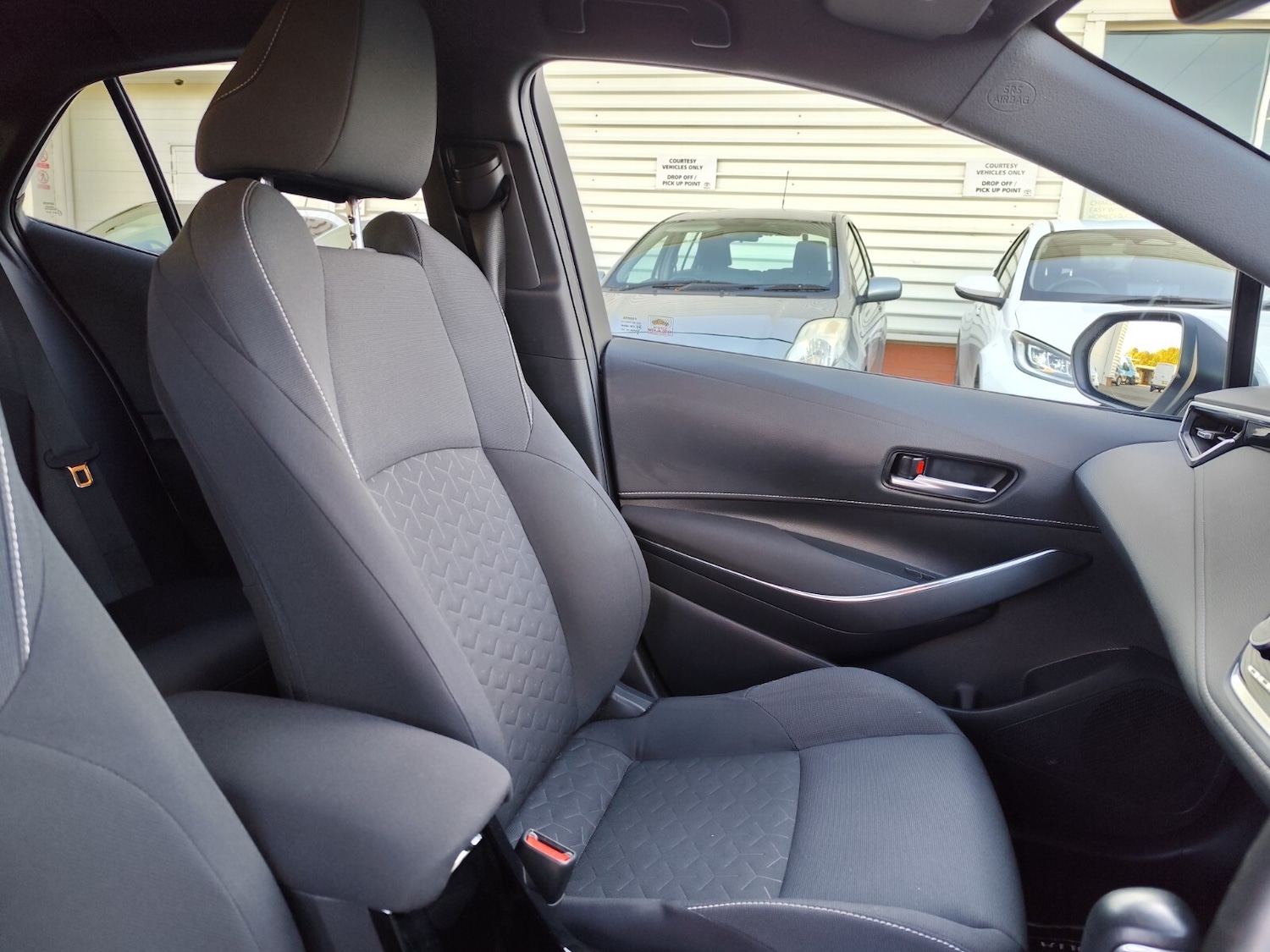 Used Toyota Corolla 2019 for sale - 76332289: Photo 30