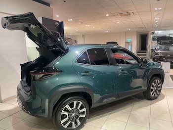 Used Toyota Yaris Cross undefined for sale - 76622215: Photo