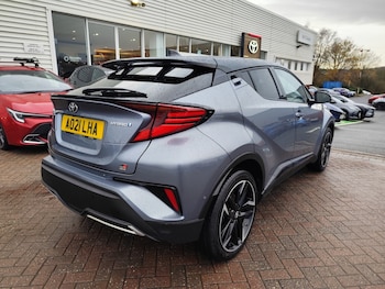 Used Toyota C-HR 2021 for sale - 76754608: Photo