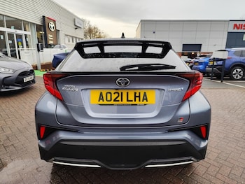 Used Toyota C-HR 2021 for sale - 76754608: Photo