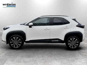 Used Toyota Yaris Cross 2024 for sale - 79627801: Photo