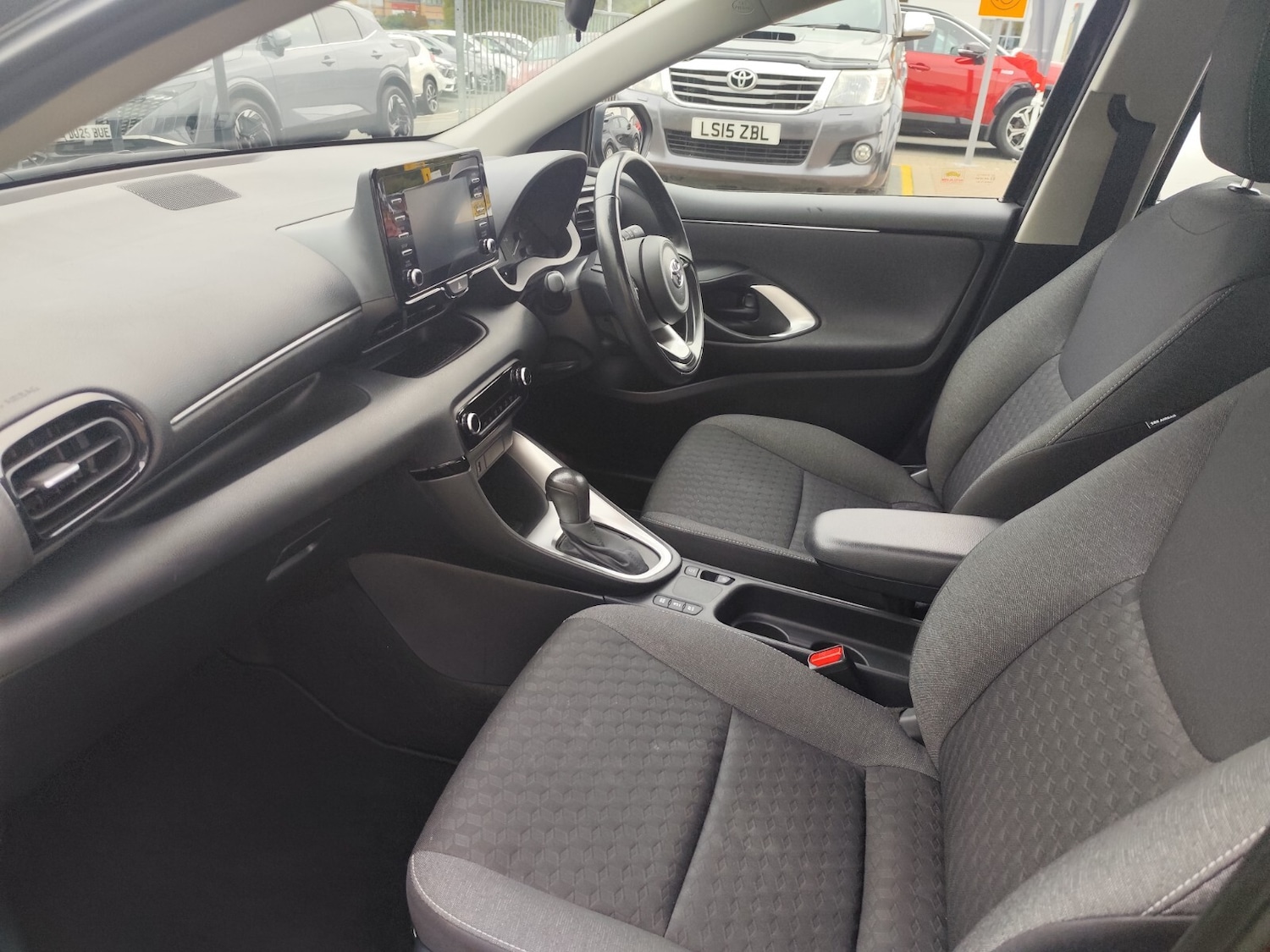 Used Toyota Yaris 2022 for sale - 78055189: Photo 11