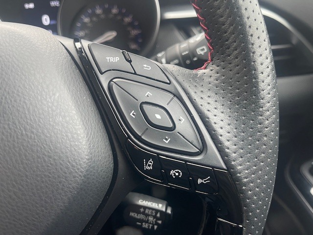 Used Toyota C-HR 2023 for sale - 76302406: Photo 25