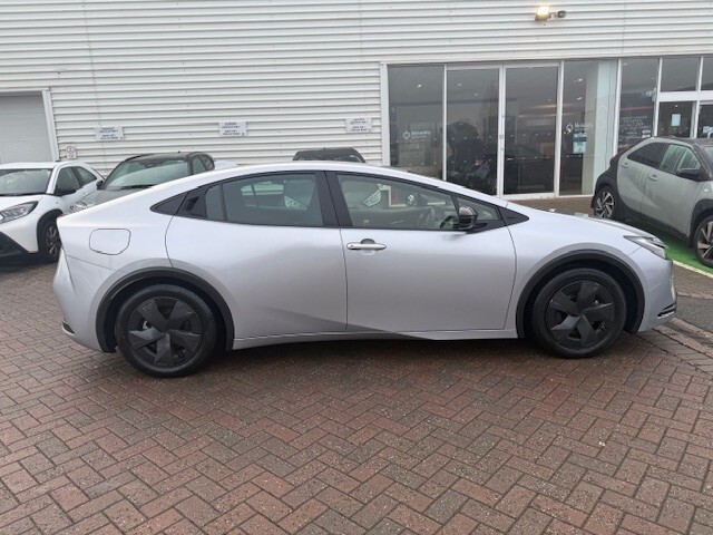 Used Toyota Prius 2024 for sale - 76901339: Photo 3