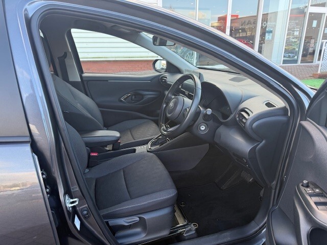 Used Toyota Yaris 2024 for sale - 76984160: Photo 13
