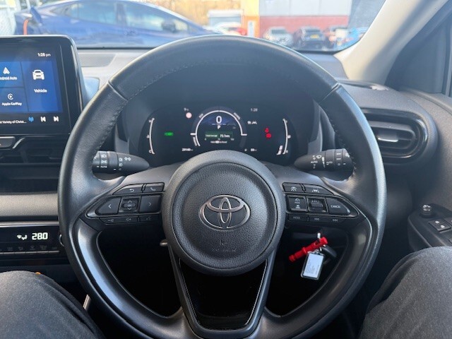 Used Toyota Yaris 2024 for sale - 76984160: Photo 17